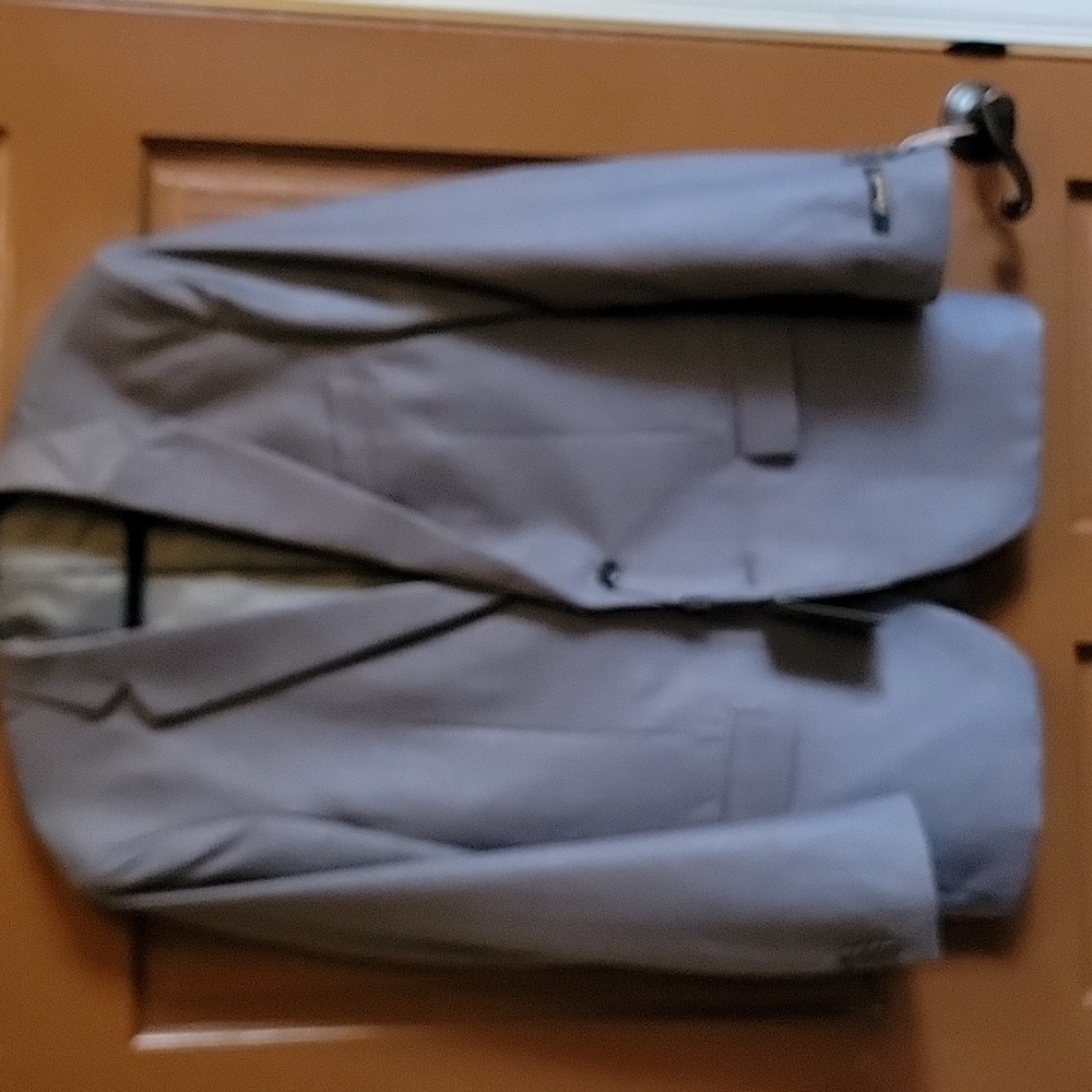 Demantie-Grey 2 button Jacket Size 42 R. NWT.